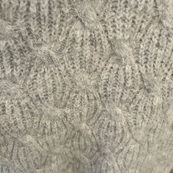 Lucky Brand Light Gray V-Neck Sweater Side Slits Soft Women’s XLG - Picture 5 of 12